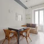 Bright Apartment - 650 M Far From Arco Della Pace