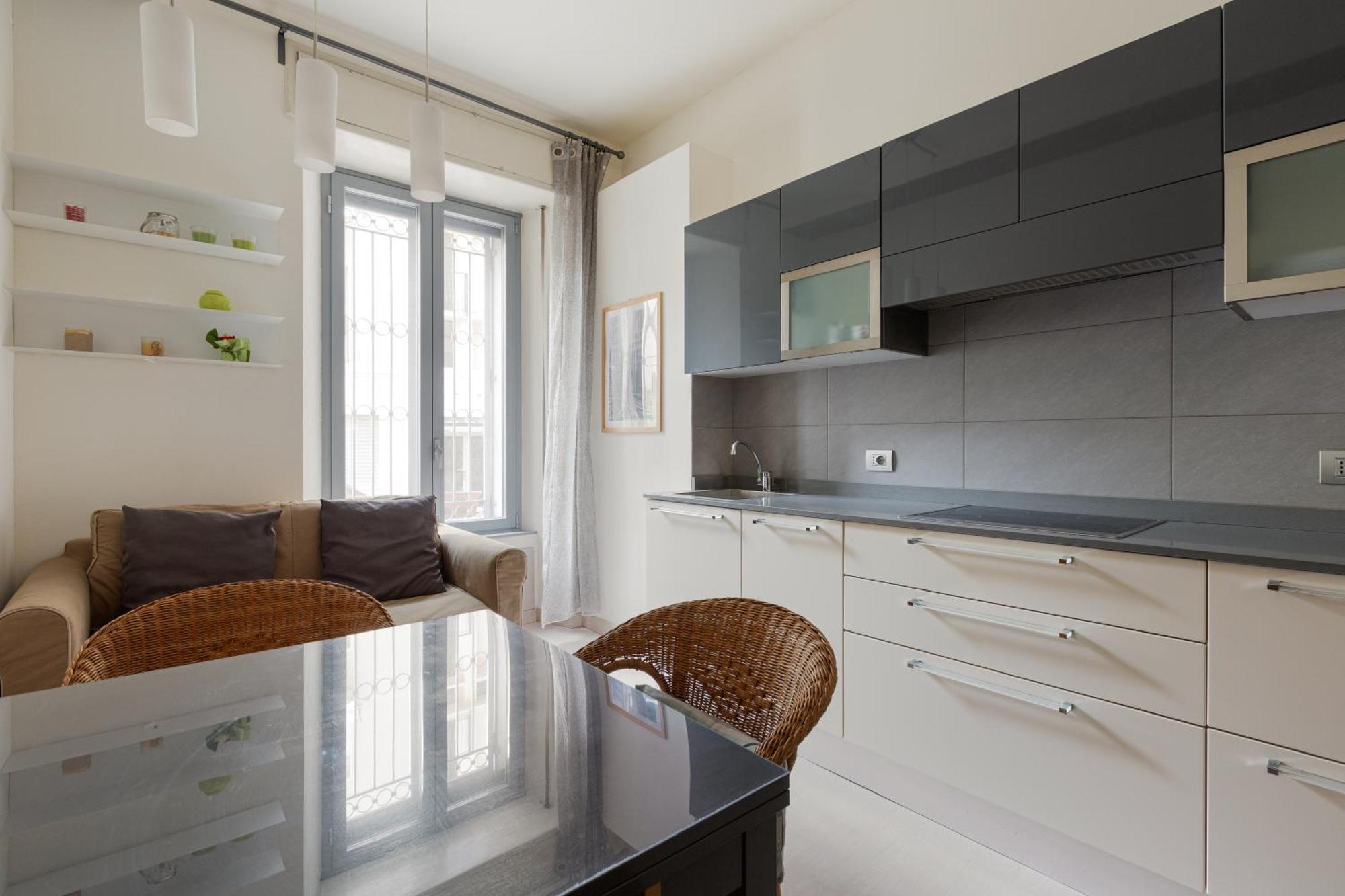 Apartment Bright - 650 M Far From Arco Della Pace