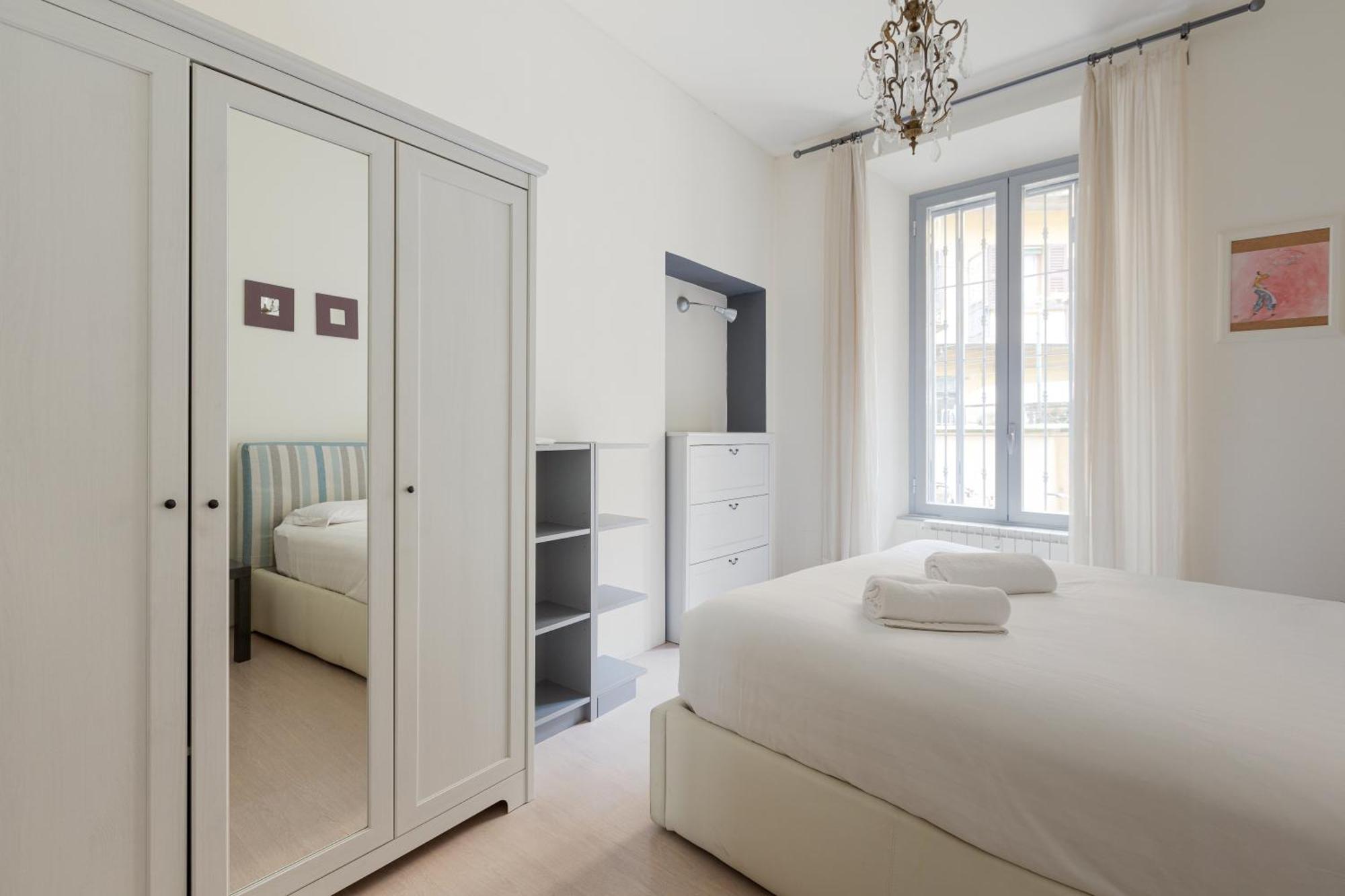 Apartment Bright - 650 M Far From Arco Della Pace Mailand